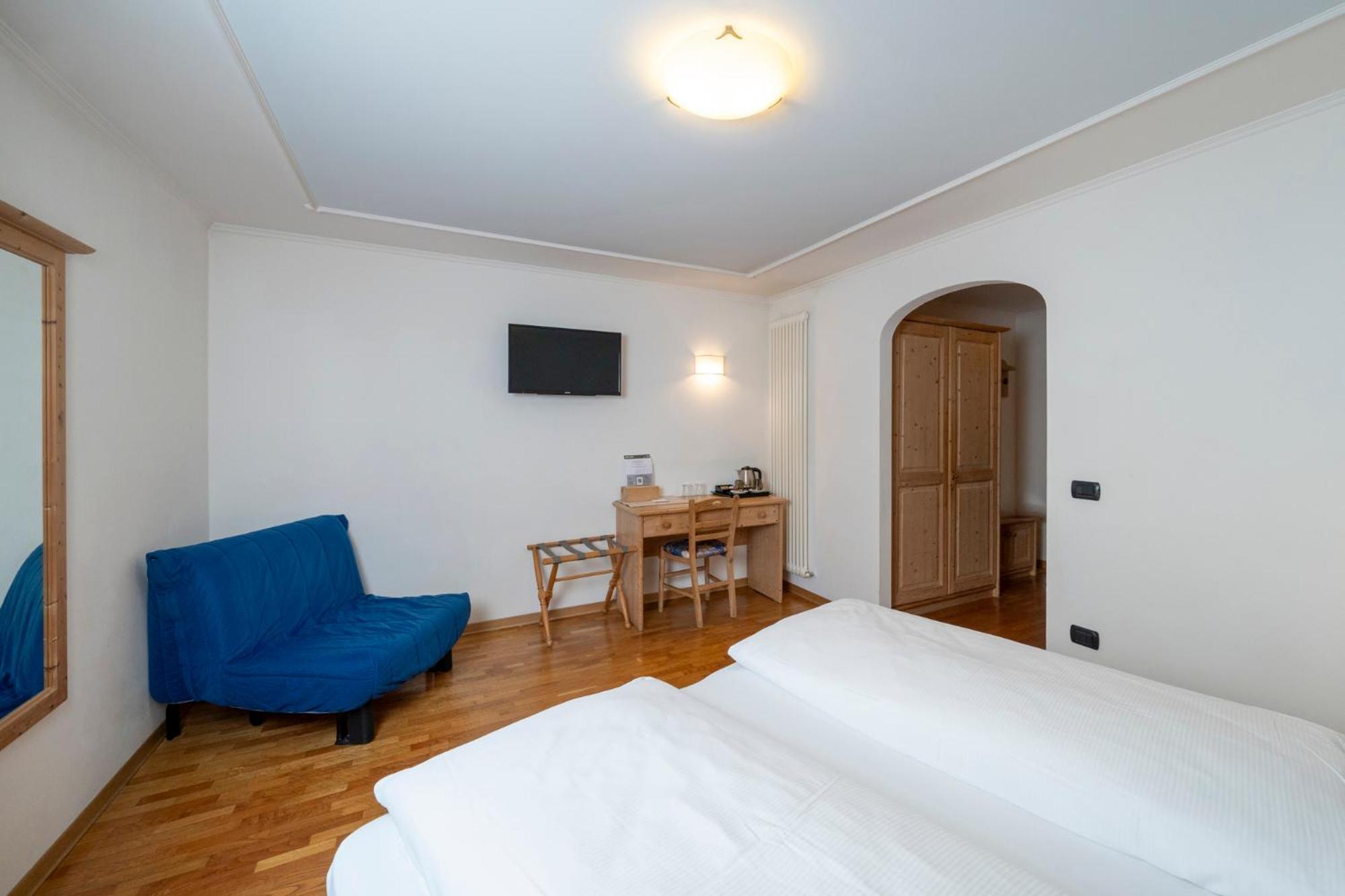 Hotel Erica Тезеро Экстерьер фото