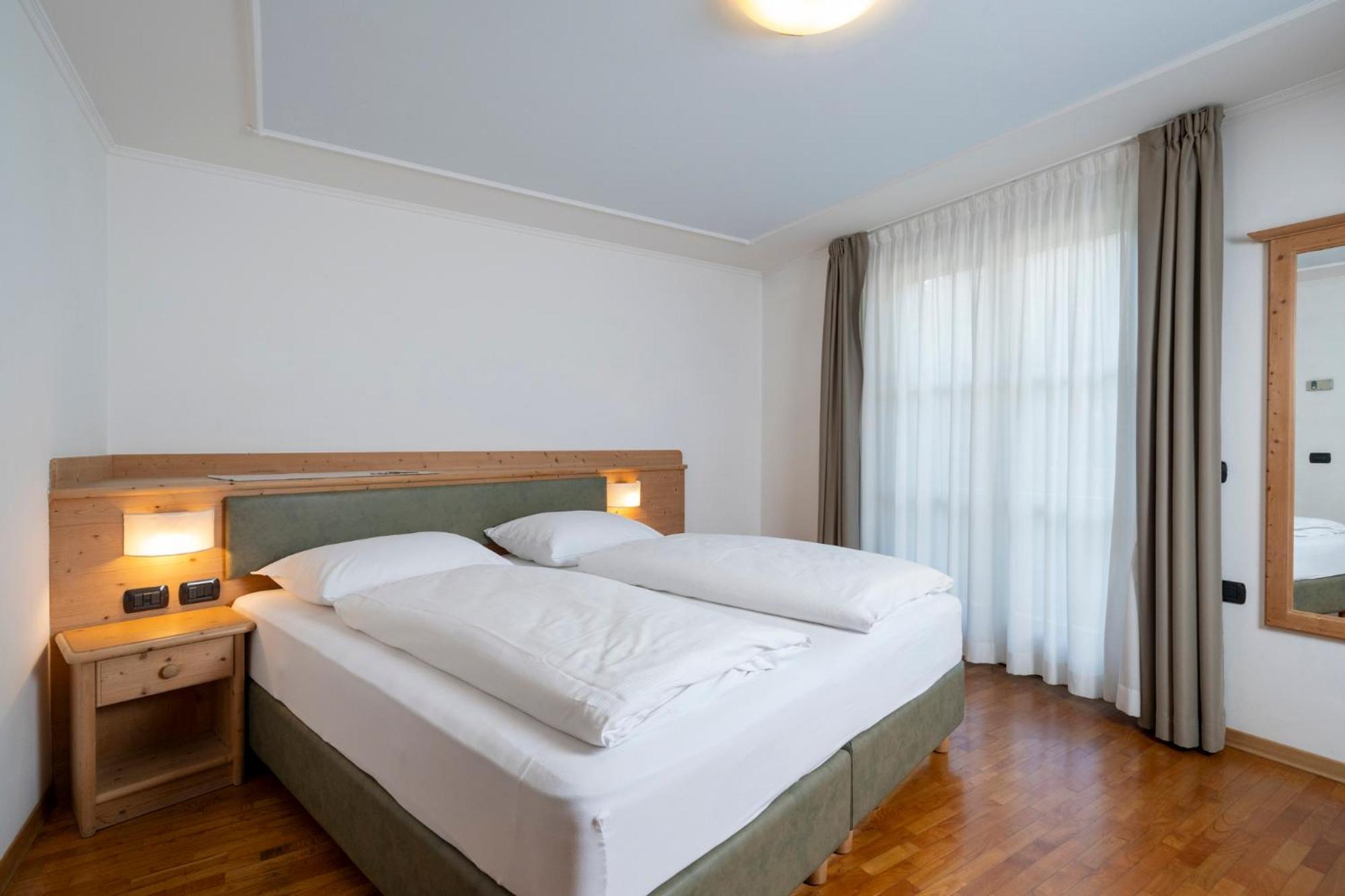 Hotel Erica Тезеро Экстерьер фото