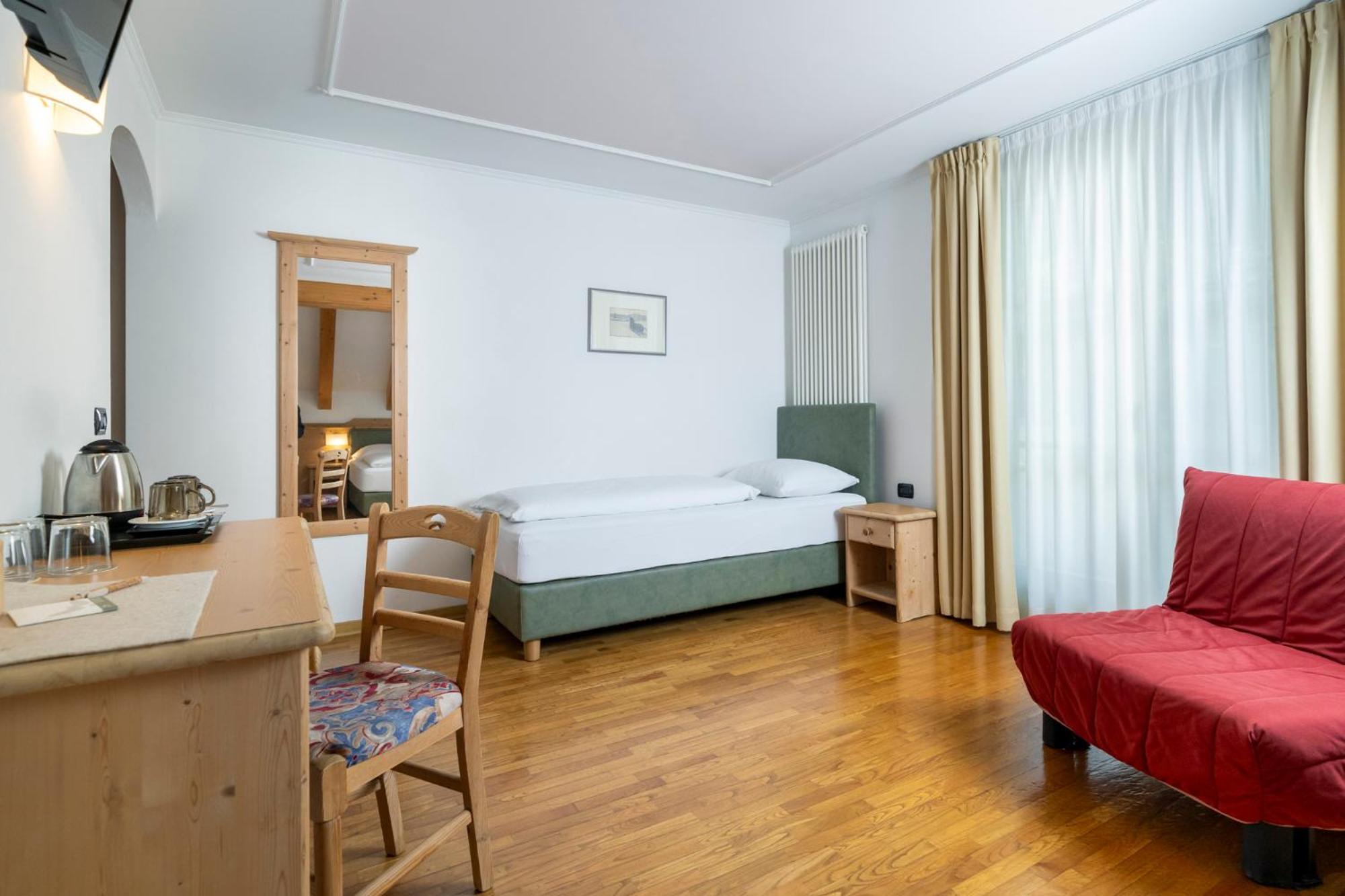 Hotel Erica Тезеро Экстерьер фото