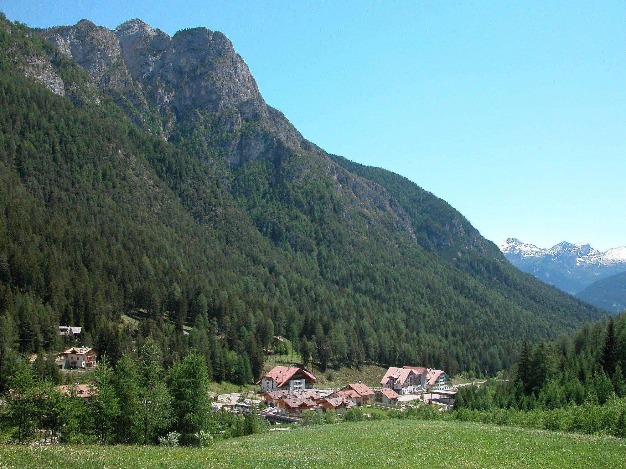 Hotel Erica Тезеро Экстерьер фото